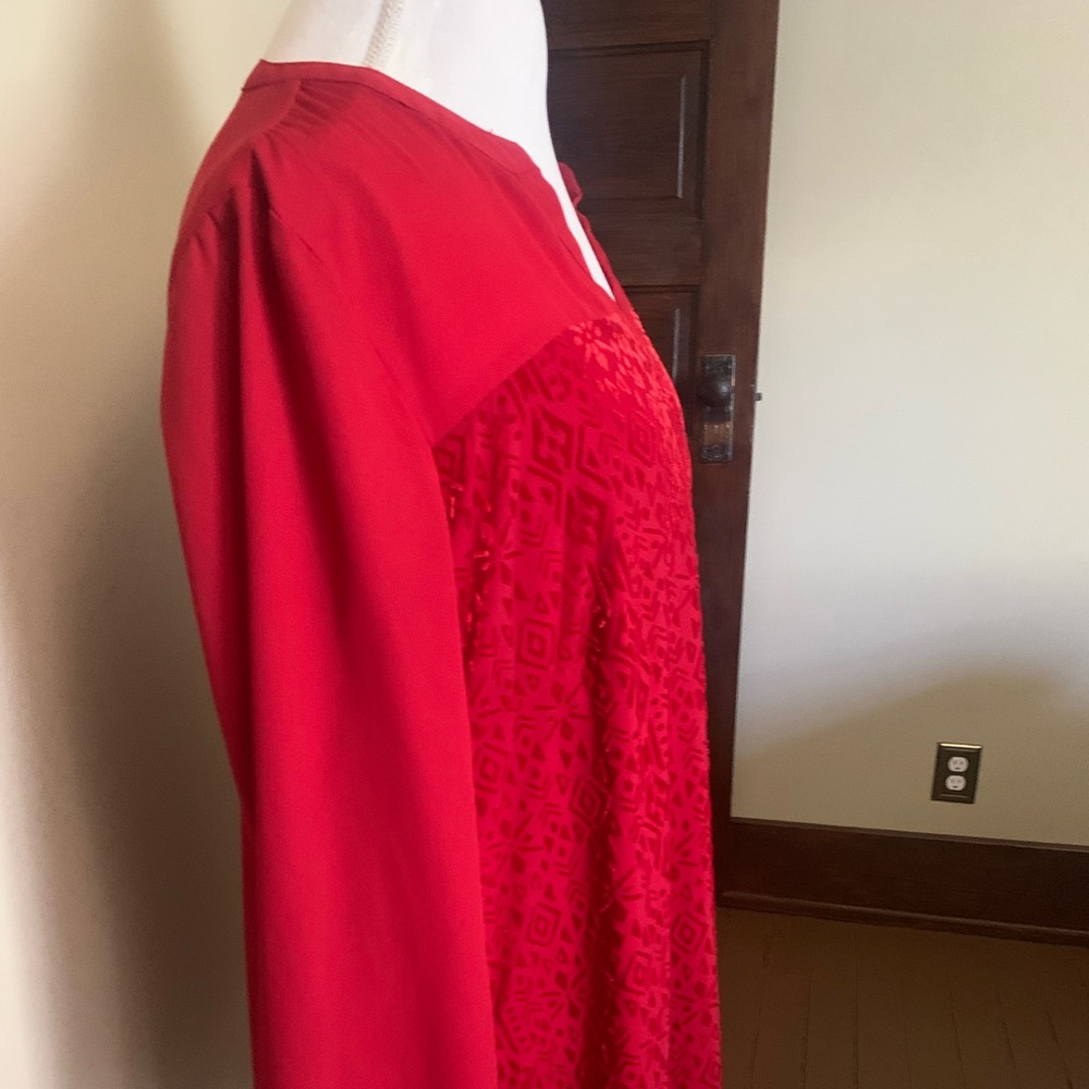 Liz Claiborne Red Textured Blouse - Picture 3 of 7